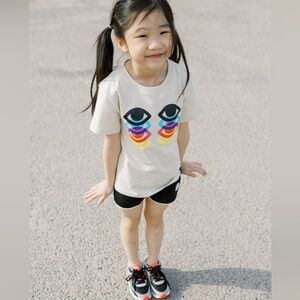 9/10yr NEW Whistle And Flute Eyes T-shirt